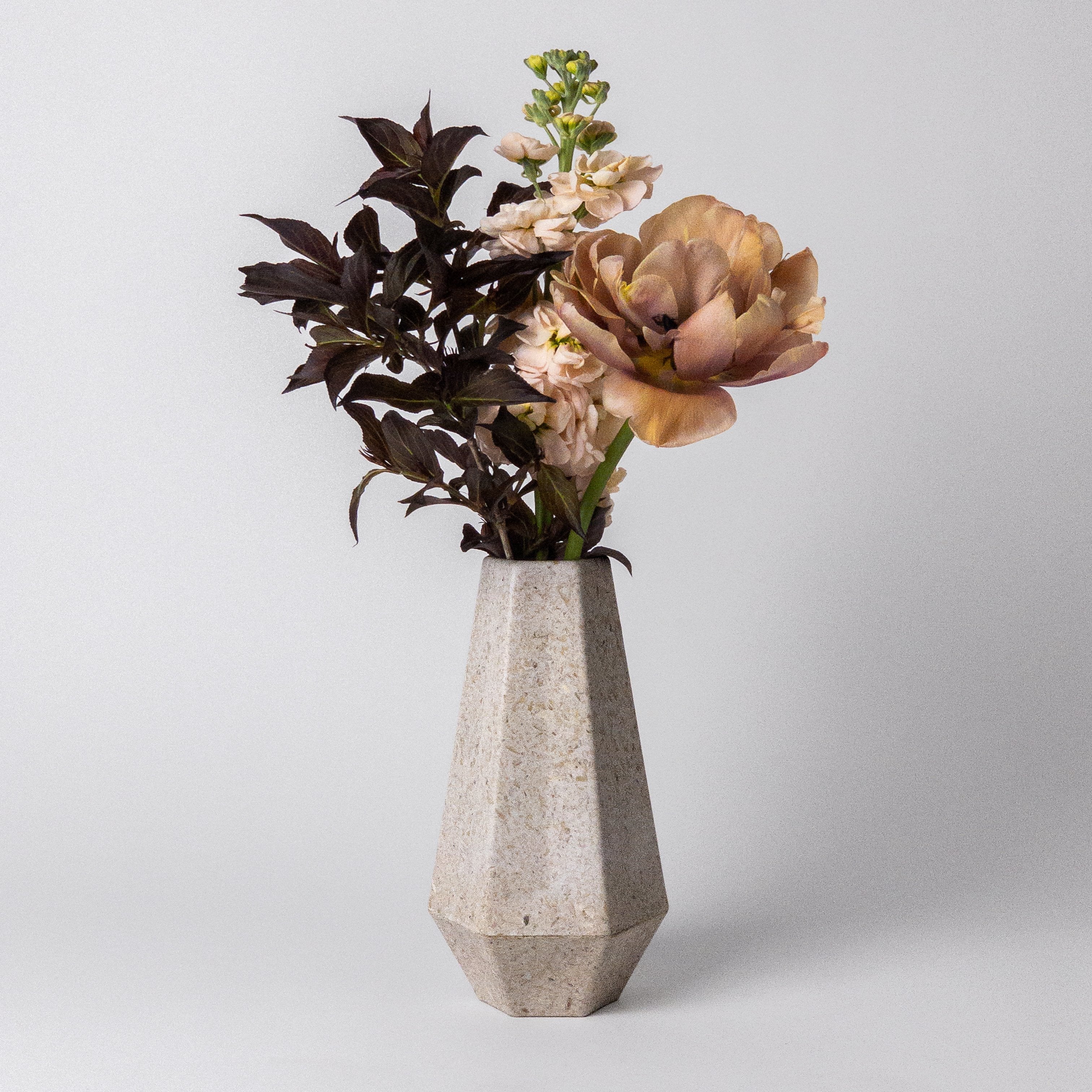 KS Rice Husk Geometric Vase